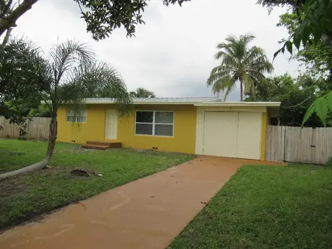 955 Skylark Drive Fort Pierce FL 34982
