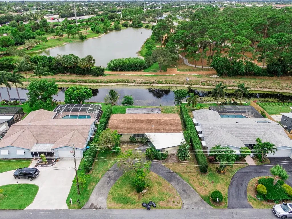 1056 SW 28th Avenue Boynton Beach FL 33426