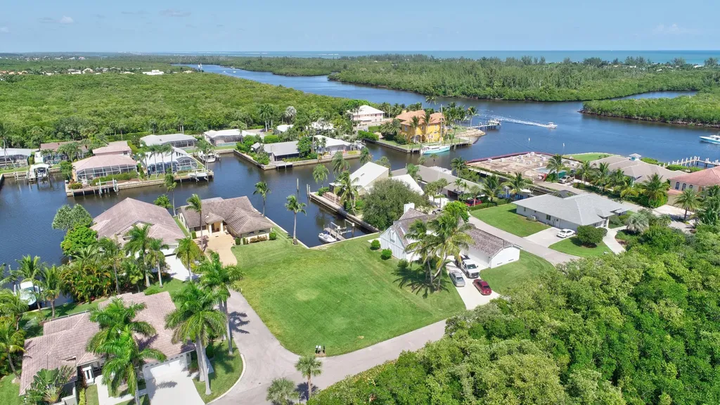 9347 SE Mast Terrace Hobe Sound FL 33455