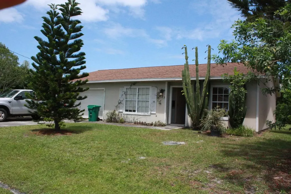 2473 SE Richmond Street Port St Lucie FL 34952
