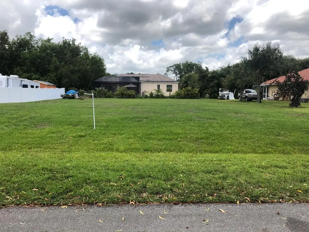 5442 NW Comer Street Port St Lucie FL 34986