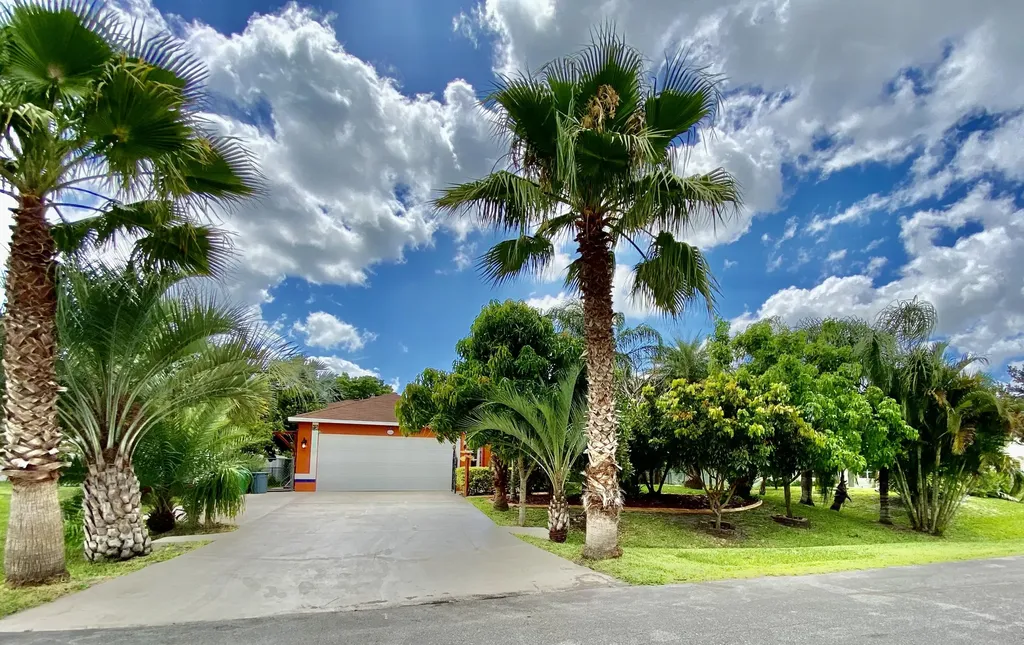 4450 SW Hagaplan Street Port St Lucie FL 34953