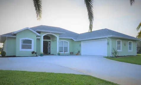 2862 SE Calvin Street Port St Lucie FL 34952