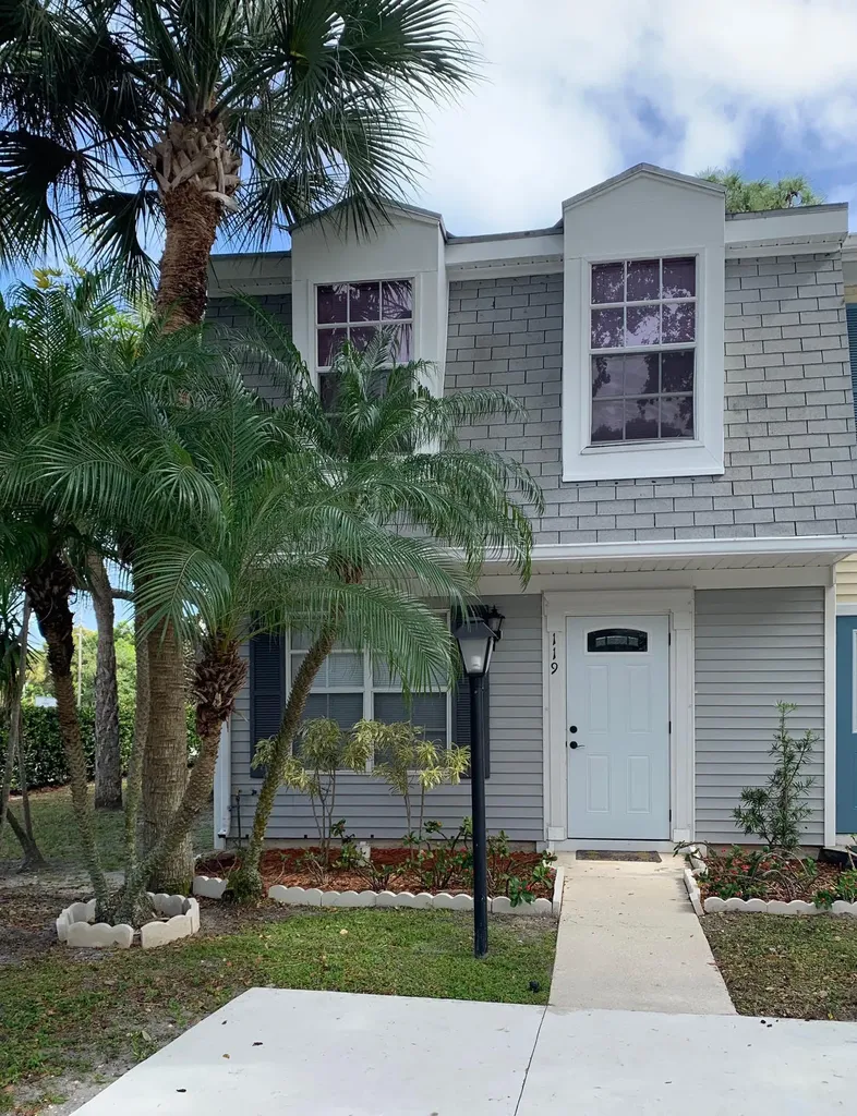 119 Old English Court Jupiter FL 33458