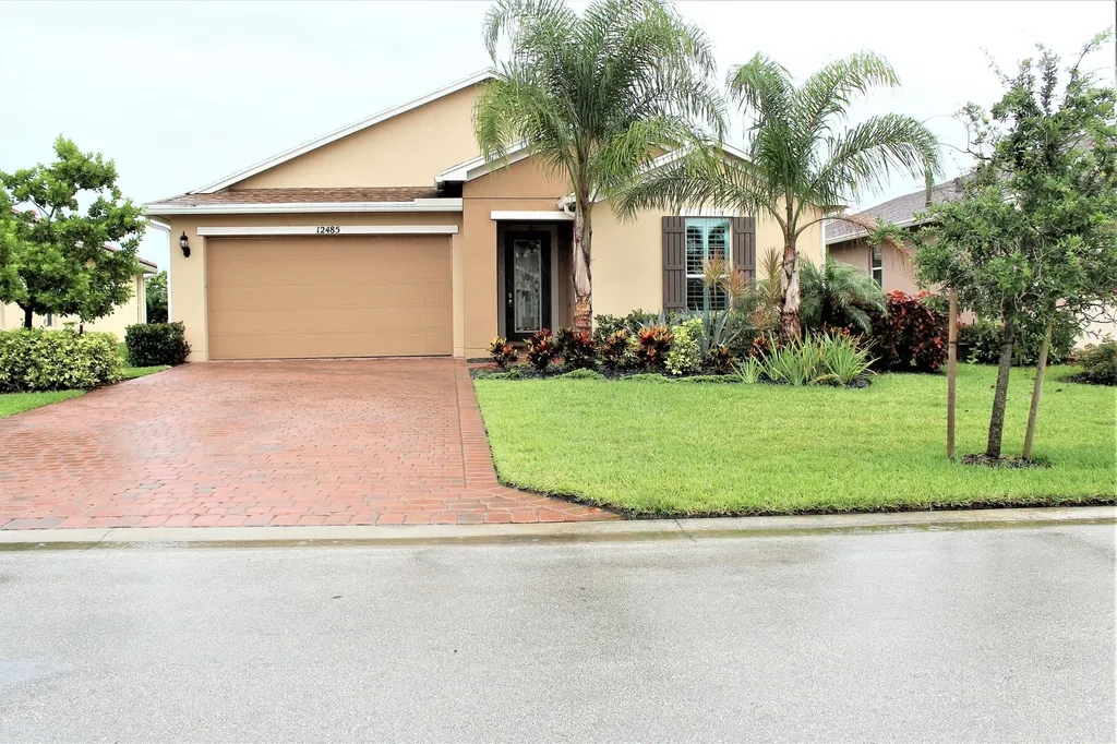 12485 SW Silverwood Avenue Port St Lucie FL 34987