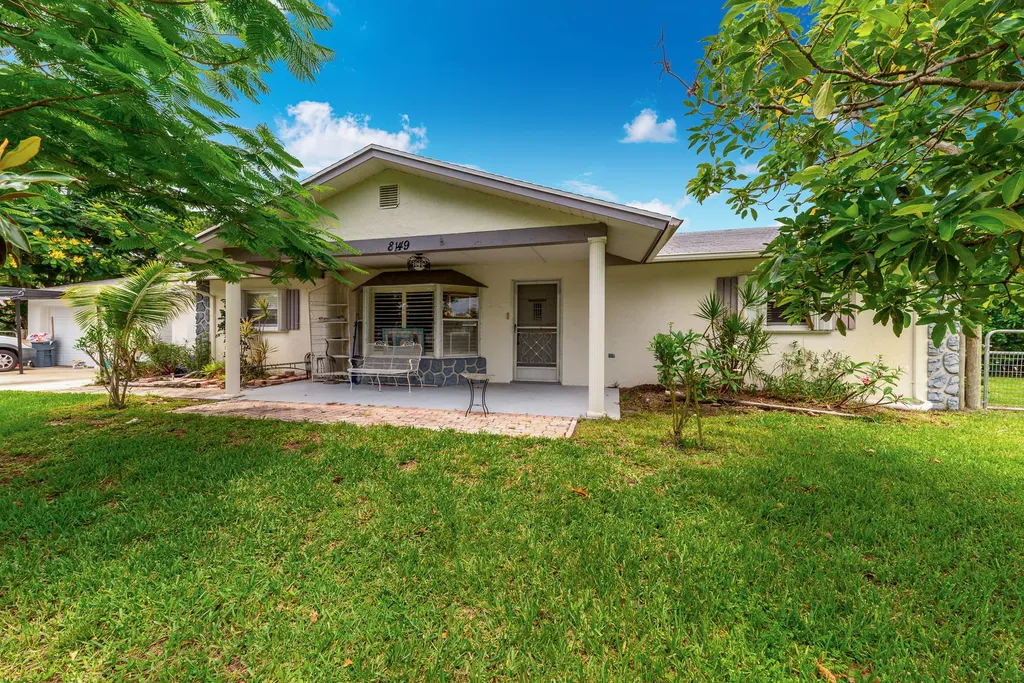 8149 SE Camellia Drive Hobe Sound FL 33455