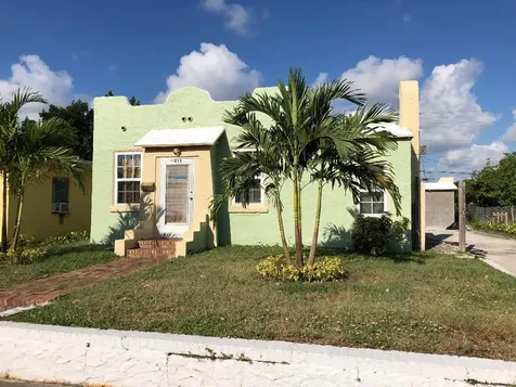 215 N B Street Lake Worth Beach FL 33460