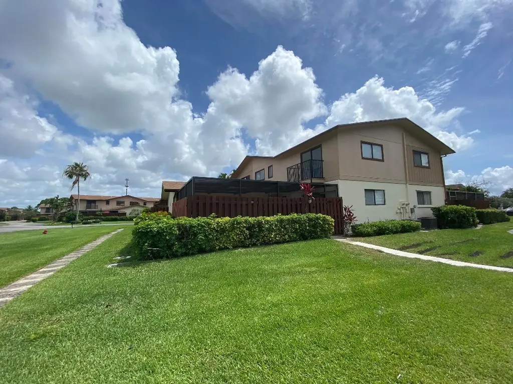 4239 S Landar Drive Lake Worth FL 33463