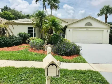 3924 Summer Chase Court Lake Worth FL 33467