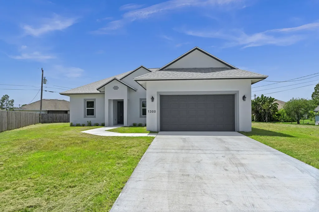 1300 SW Don Court Port St Lucie FL 34953