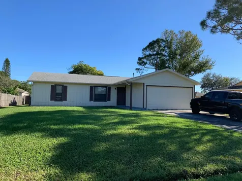 2037 SW Scorpio Lane Port St Lucie FL 34984