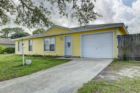 1608 SE Haverford Street Port St Lucie FL 34983