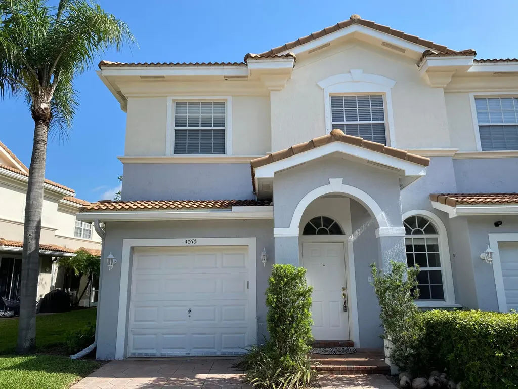 4373 Legacy Court Delray Beach FL 33445