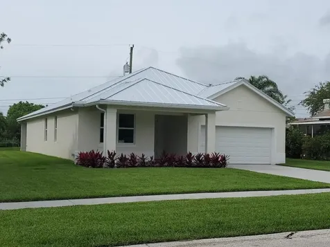 9056 SE Mars Street Hobe Sound FL 33455