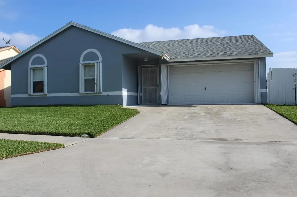 5254 Blueberry Hill Avenue Lake Worth FL 33463