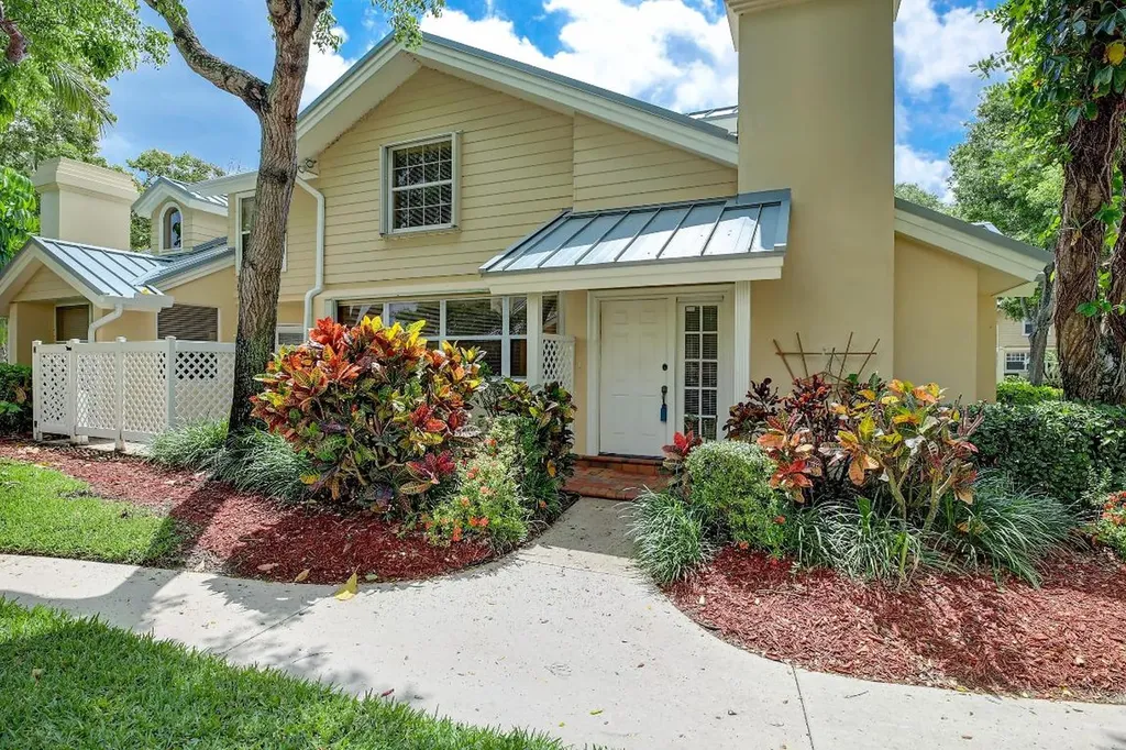 2704 Amherst Court Boynton Beach FL 33436