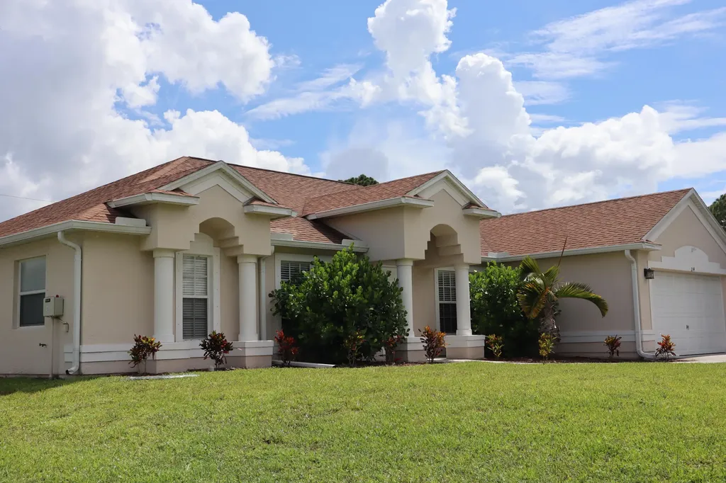 214 SW Aubudon Avenue Port St Lucie FL 34984