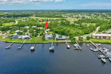 1016 SE Kitching Cove Lane Port St Lucie FL 34952