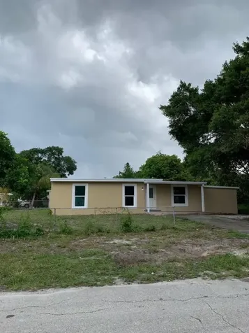 490 Ficus Tree Drive Lantana FL 33462