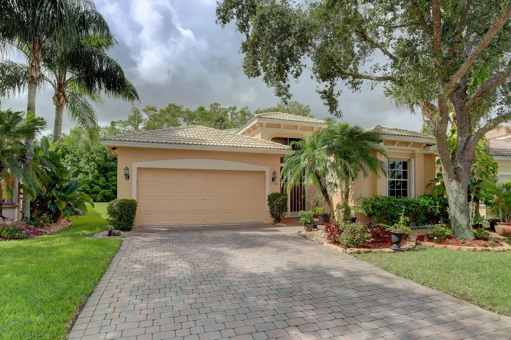 6508 Via Primo Street Lake Worth FL 33467