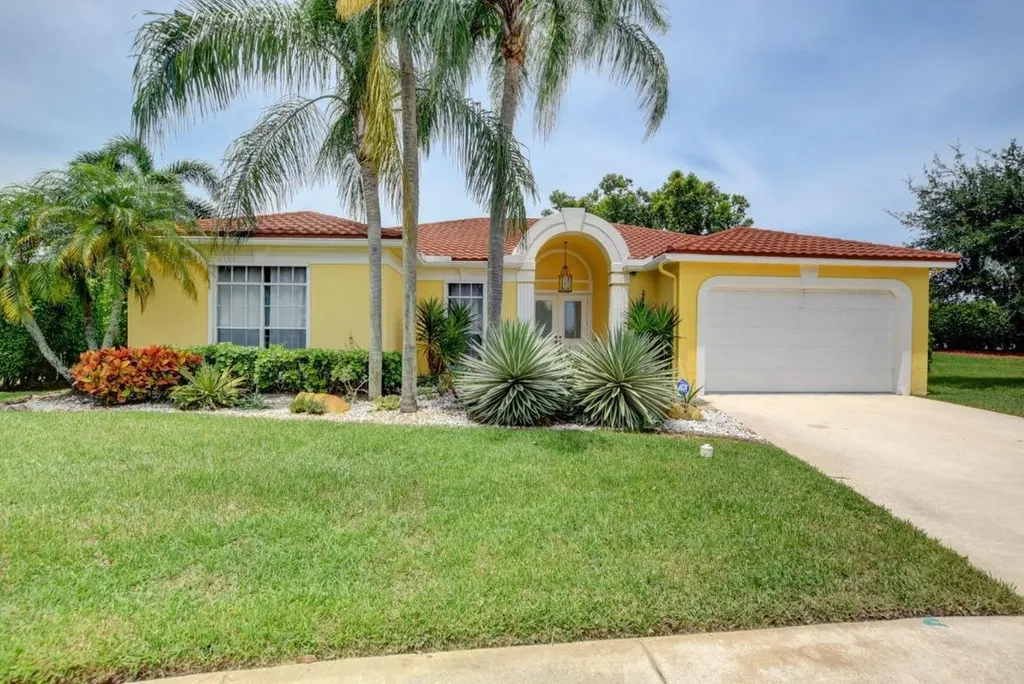 22160 Crofton Court Boca Raton FL 33428