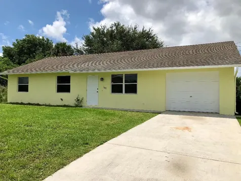 1082 SW Bellevue Avenue Port St Lucie FL 34953