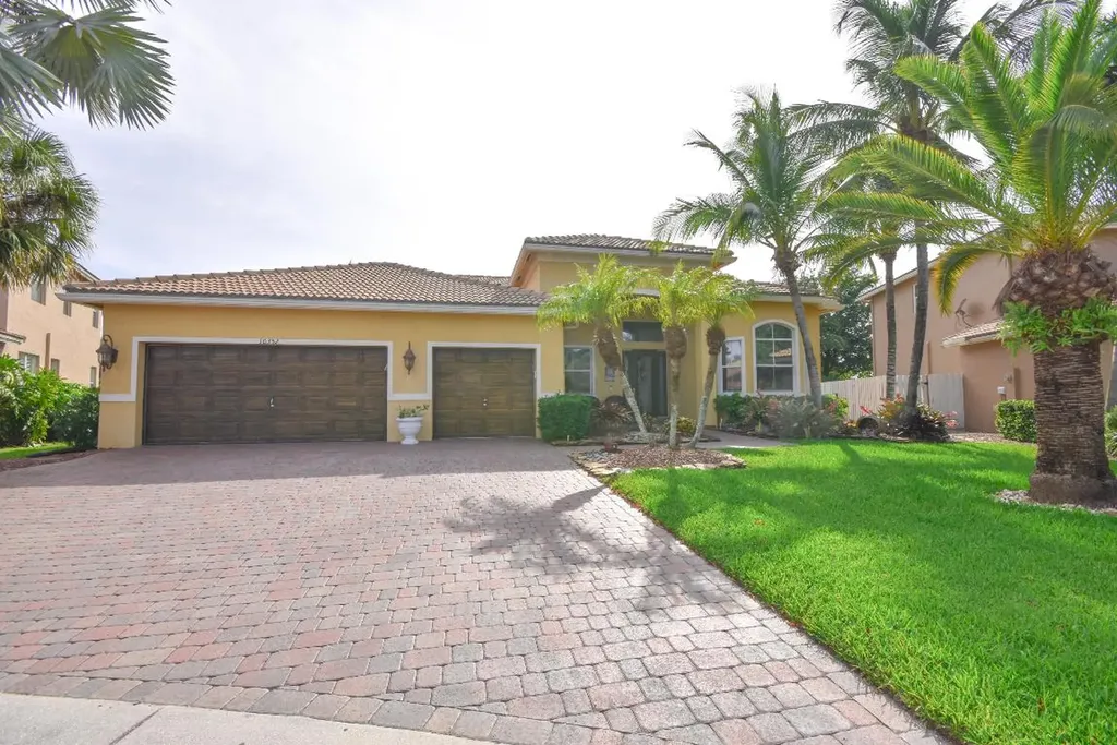 10352 Cypress Lakes Preserve Drive Lake Worth FL 33449