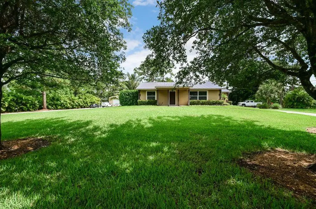 16115 E Stallion Drive Loxahatchee FL 33470
