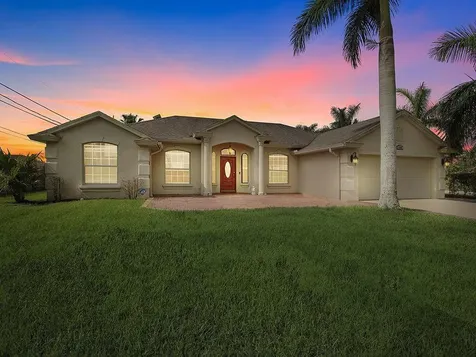 2792 SW Altamira Avenue Port St Lucie FL 34987