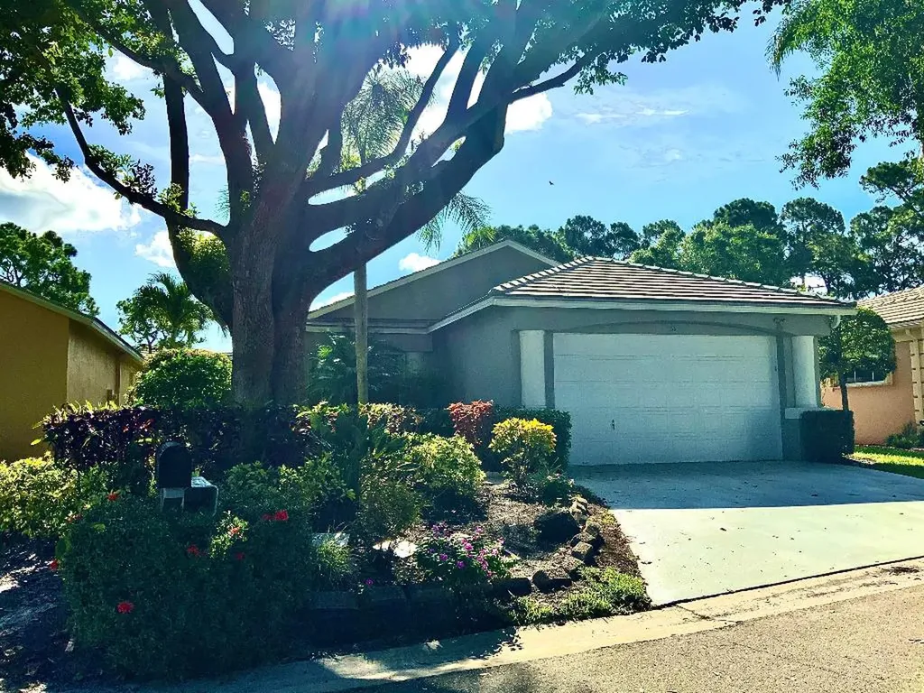 153 Harbor Lake Circle Greenacres FL 33413