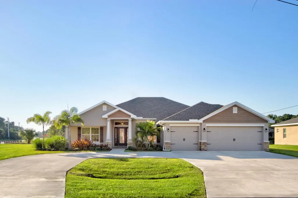 1555 SW Wepaco Avenue Port St Lucie FL 34953