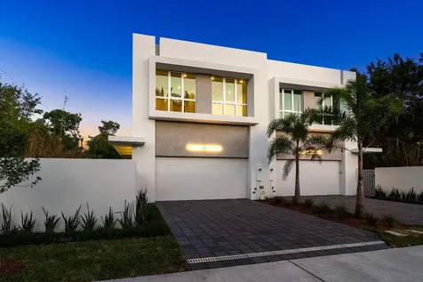 1245 NE 8th Avenue Delray Beach FL 33483