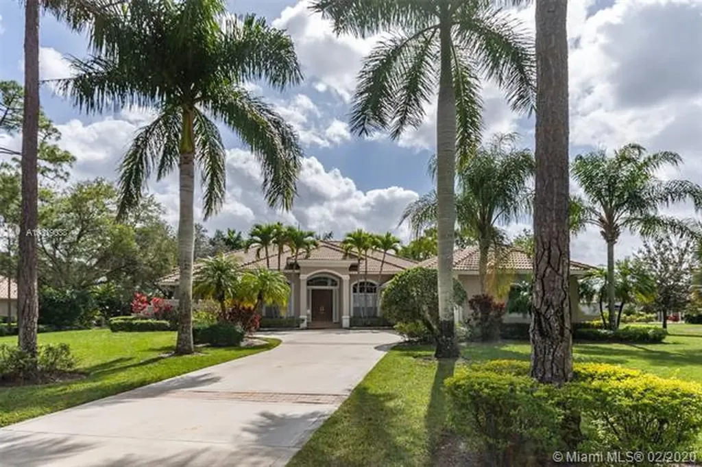 8834 Marlamoor Lane Palm Beach Gardens FL 33412