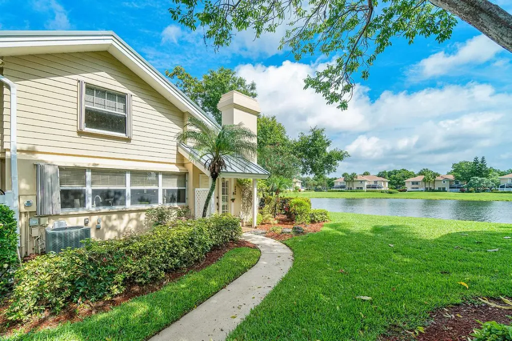 2602 Amherst Court Boynton Beach FL 33436