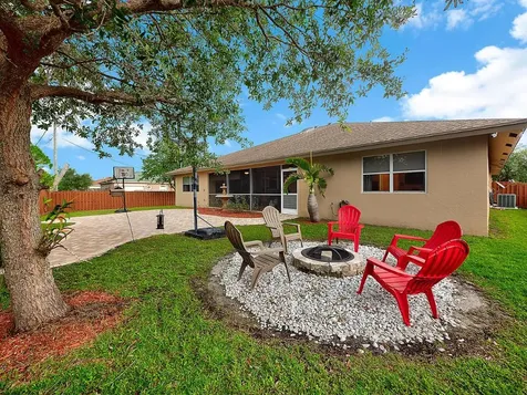 2372 SW Vale Street Port St Lucie FL 34953