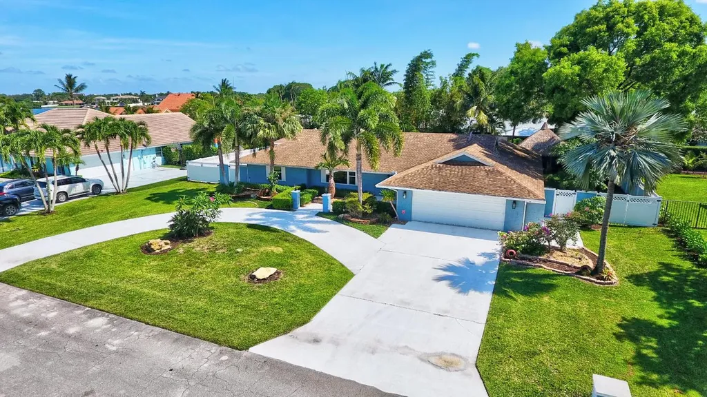 926 SW 37th Court Boynton Beach FL 33435