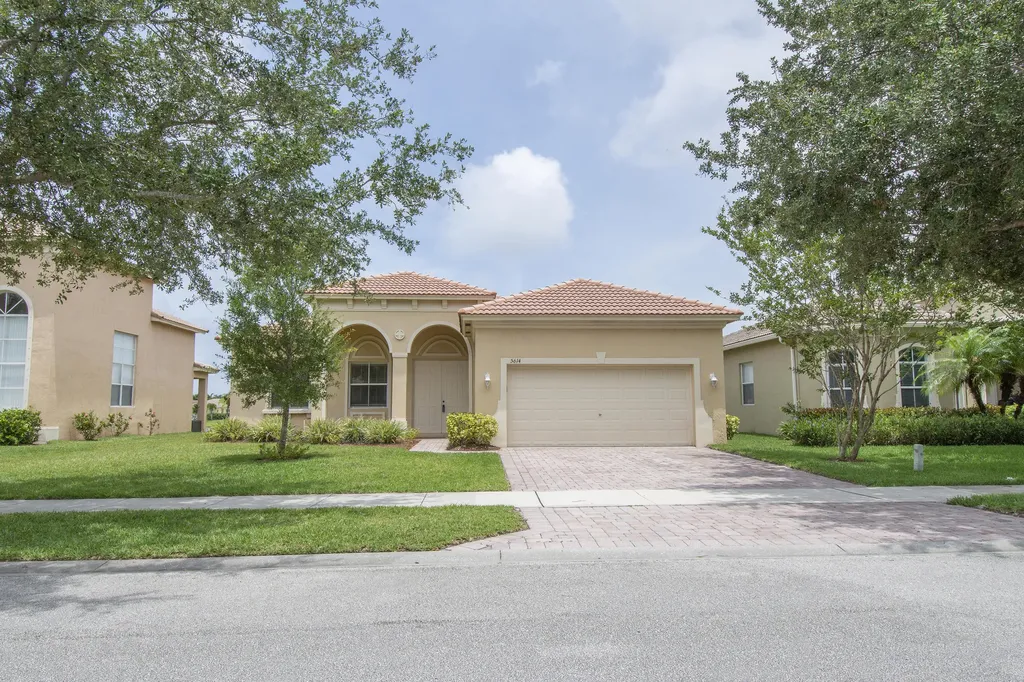 5614 Place Lake Drive Fort Pierce FL 34951