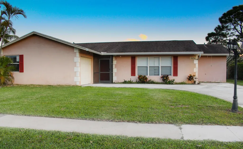 5284 Ouachita Drive Lake Worth FL 33467