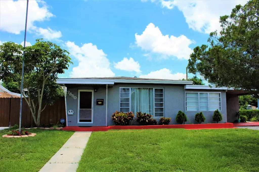 7350 Garfield Street Hollywood FL 33024