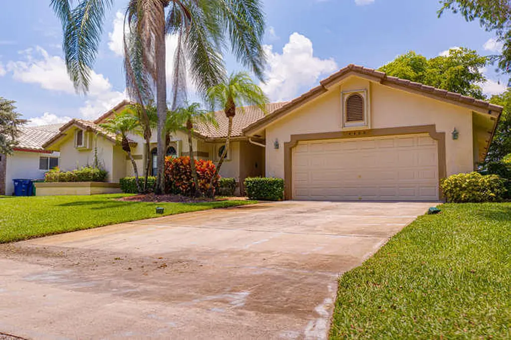4400 NW 73rd Way Coral Springs FL 33065