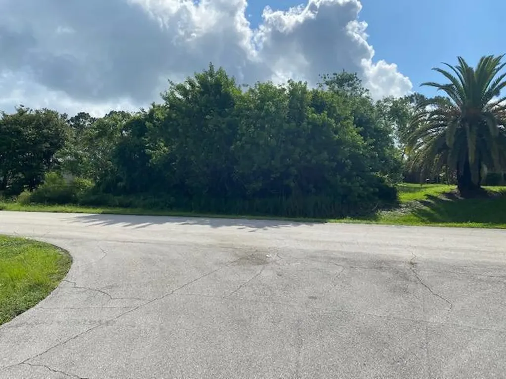 4651 SW Hallmark Street Port St Lucie FL 34953