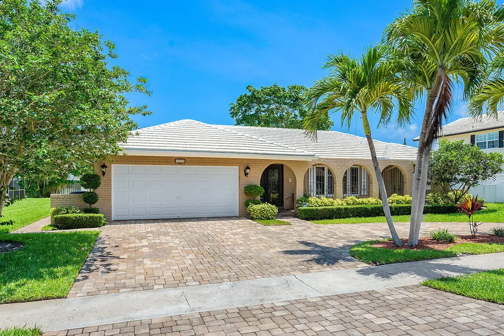 775 Camino Lakes Circle Boca Raton FL 33486
