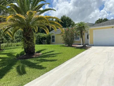 2292 SW Mount Vernon Street Port St Lucie FL 34953