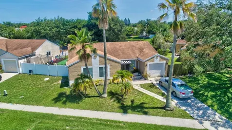 18834 Cloud Lake Circle Boca Raton FL 33496
