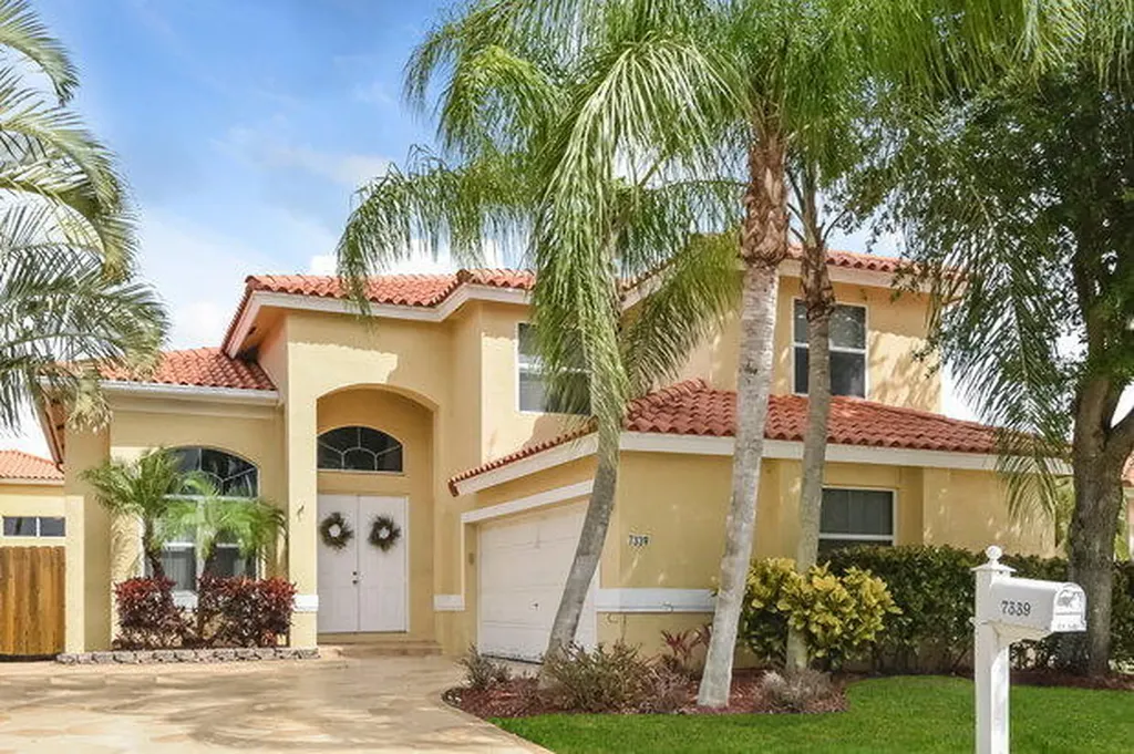 7339 Spinnaker Bay Drive Lake Worth FL 33467
