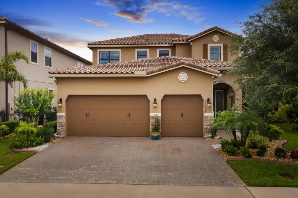 13067 Woodford Street Orlando FL 32832