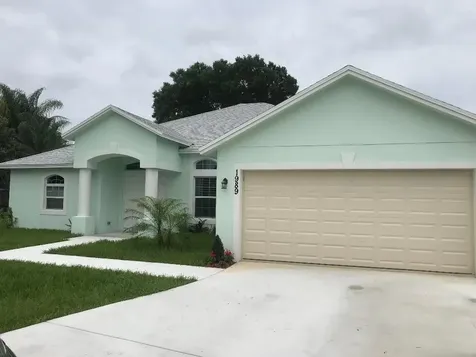 1989 SW Flower Lane Port St Lucie FL 34953