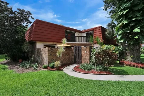 4704 Suburban Pines Drive Lake Worth FL 33463