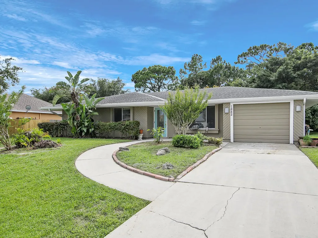 1882 SE Carvalho Street Port St Lucie FL 34983