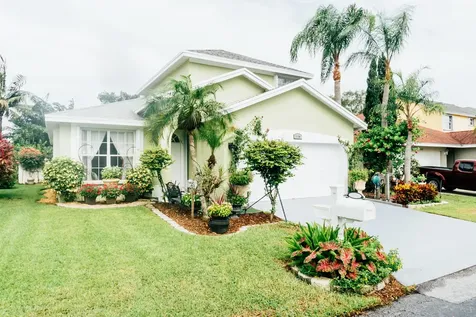 1036 Fairfax Circle W Boynton Beach FL 33436